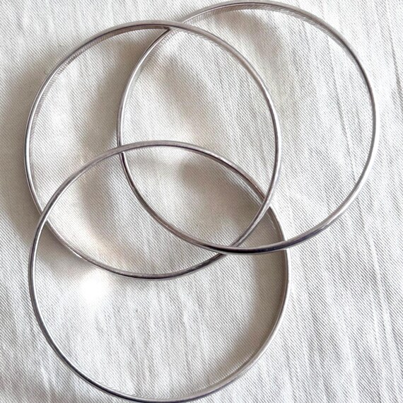 Vintage Interlocking Bangle Bracelets Set of 3 Si… - image 3