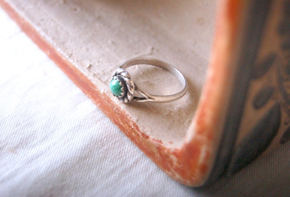 Turquoise Solitaire Ring Size 5 Rope Bezel Blue S… - image 5