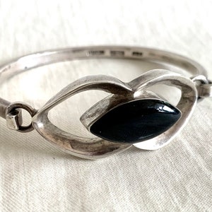Modernist Mexican Bracelet Hinged Bangle Vintage Sterling Silver Black Resin Jewelry Taxco Mexico Size 6 1/2 Medium
