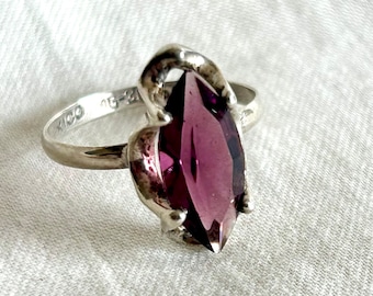 Mexican Cocktail Ring Size 7 1/4 Vintage Purple  Faceted Glass Sterling Silver Statement Jewelry Old Mexico Violet Solitaire Marquise