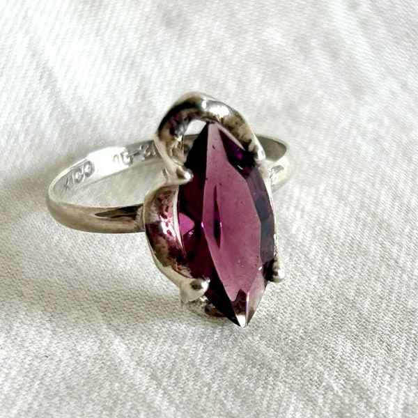 Mexican Cocktail Ring Size 7 1/4 Vintage Purple  Faceted Glass Sterling Silver Statement Jewelry Old Mexico Violet Solitaire Marquise