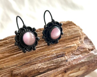 Pink Mexican Earrings Cats Eye Dangle Drops Round Western Rope Bezel Black Patina Old Mexico Cowgirl