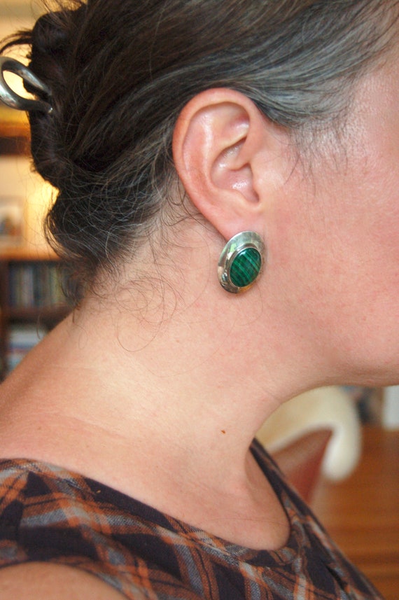 Malachite Post Earrings Vintage Southwestern Gree… - image 3