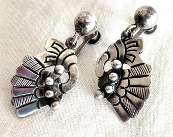 Antique Mexican Sterling Silver Dangle Earrings Screw Back Feathers Vintage Screwback Old Mexico Frida Jewelry Ancient Meso American Art