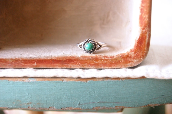 Turquoise Solitaire Ring Size 5 Rope Bezel Blue S… - image 1