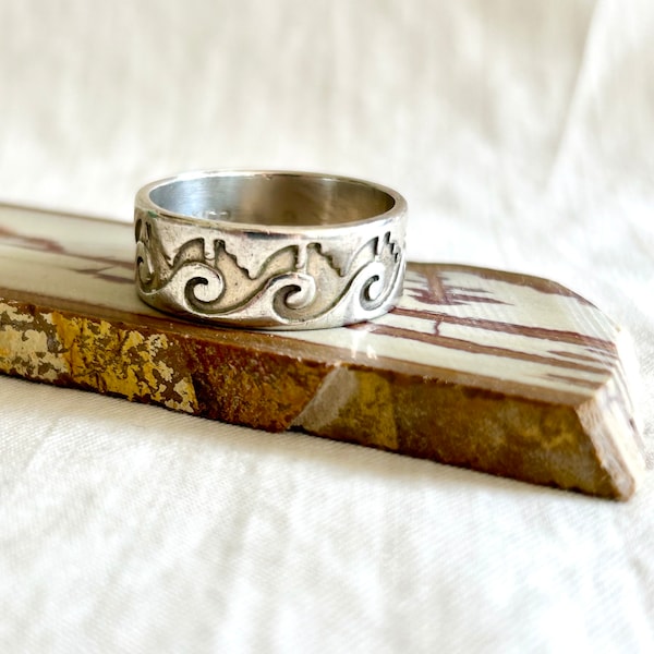 Tribal Ring Band Size 12 Mexican Wedding Band Vintage Sterling Silver Unisex Jewelry Taxco Mexico Aztec Mayan Design Ocean Waves