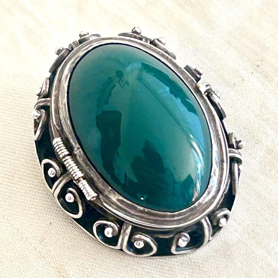 Vintage Mexican Locket Brooch Green Oval Pendant Antique Mexico