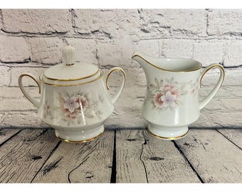 Juego de lechera y azucarero Vintage Legendary de Noritake Shrewsbury 3490 con borde dorado.