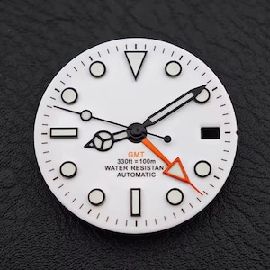 Custom Logo 28.5mm Black White Enamel GMT Watch Dial 4 Hand Set Blue Green Lume Date Window for NH34 NH35 Automatic Watch Parts