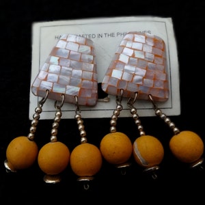 Earrings pierced post pink shell mother of pearl chip inlay with brass and wood bead dangles