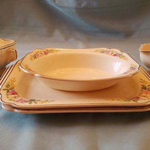 Vintage Homer Laughlin dish set C106 wild rose pattern