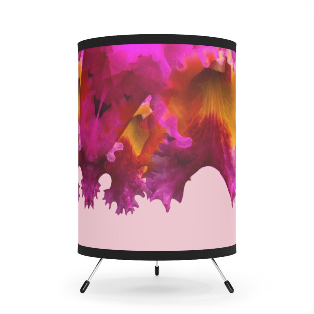 Tripod Lamp with High-Res Printed Shade, US\CA plug main image 0