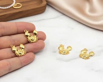 Gold Plated Tiny Crab Pendant, Mini Beach Charms, Sea Animal Charms, GD496