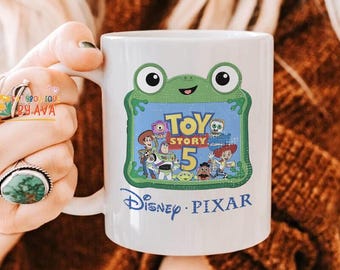 Toy Story 5 Mug, Lilypad Woody Buzz Jessie Coffee Mug, Disneyland Movie Character Ceramic Drinkware, 11oz 15oz Cup Gift for Fans