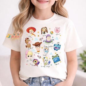 Watercolor Toy Story 5 Characters Tshirt, Lilypad Buzz Lightyear Woody Jessie Toy Story Land You've Got a Friend In Me Adult & Kids shirt afbeelding 6