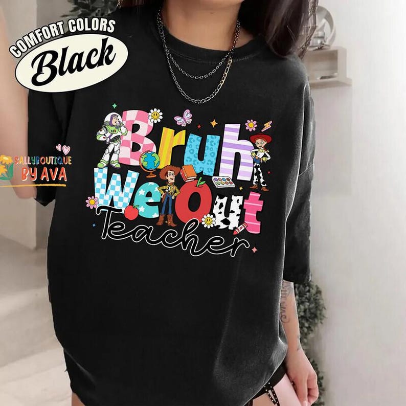 Camiseta "Bruh We Out Teacher" para el último día de clases de Toy Story, camiseta de Woody Buzz para el verano, camiseta de agradecimiento al profesor, vacaciones de verano para profesores imagen 2