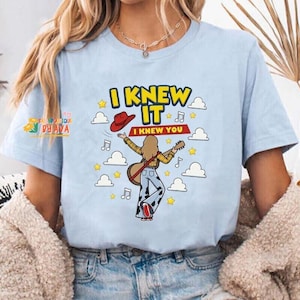 Comfort Colors I Knew It, I Knew You Toy Story 5 T-Shirt, Toy Story 13 Cloud Summer Beach Shirt, Gift For Music Fan, 2026 Tshirt immagine 3