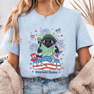 Camiseta personalizada de Disneyland para el Día de los Caídos con temática patriótica, camiseta de Disneyland para el 4 de julio, camiseta de Mickey USA, camisetas patrióticas de Disneyland por sus 250 años. imagen 4