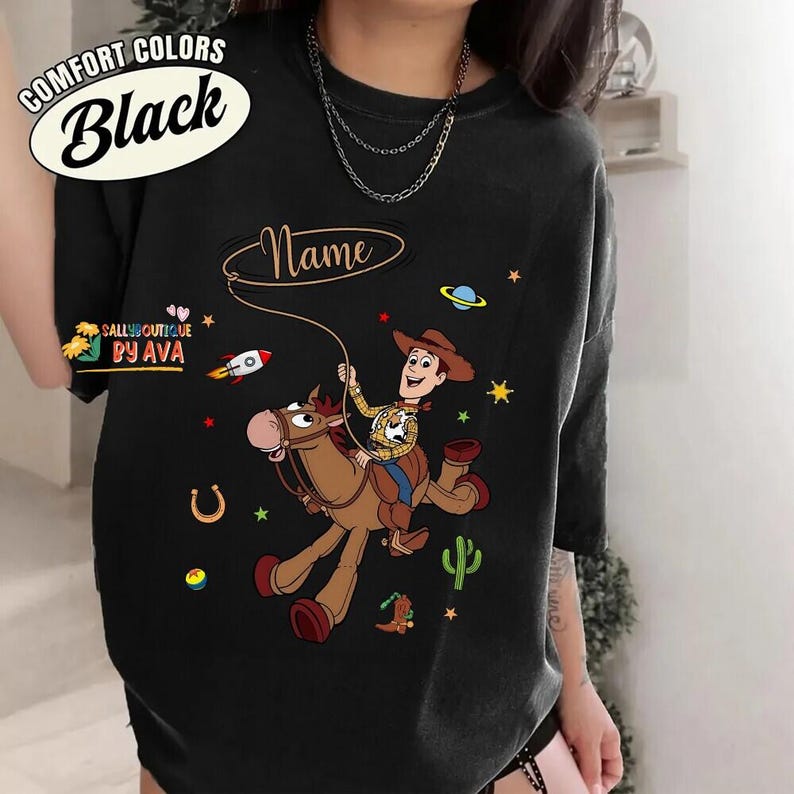 Camiseta personalizada de Woody de Toy Story, camiseta personalizada con nombre de Disneyland para niño, regalo de cumpleaños, camiseta a juego para la familia, cumpleaños personalizado imagen 7