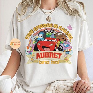 Camiseta de cumpleaños personalizada con nombre y edad de Disneyland Cars, regalo de cumpleaños personalizado de Lightning McQueen y Sally, conjuntos de cumpleaños para toda la familia. imagen 5