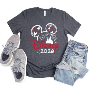 Camiseta personalizada de Disneyland 2026, camisetas del Castillo de Disneyland 2026, camiseta de Disneyland, camiseta del viaje a Disneyland 2026, camiseta familiar a juego de Disneyland imagen 4