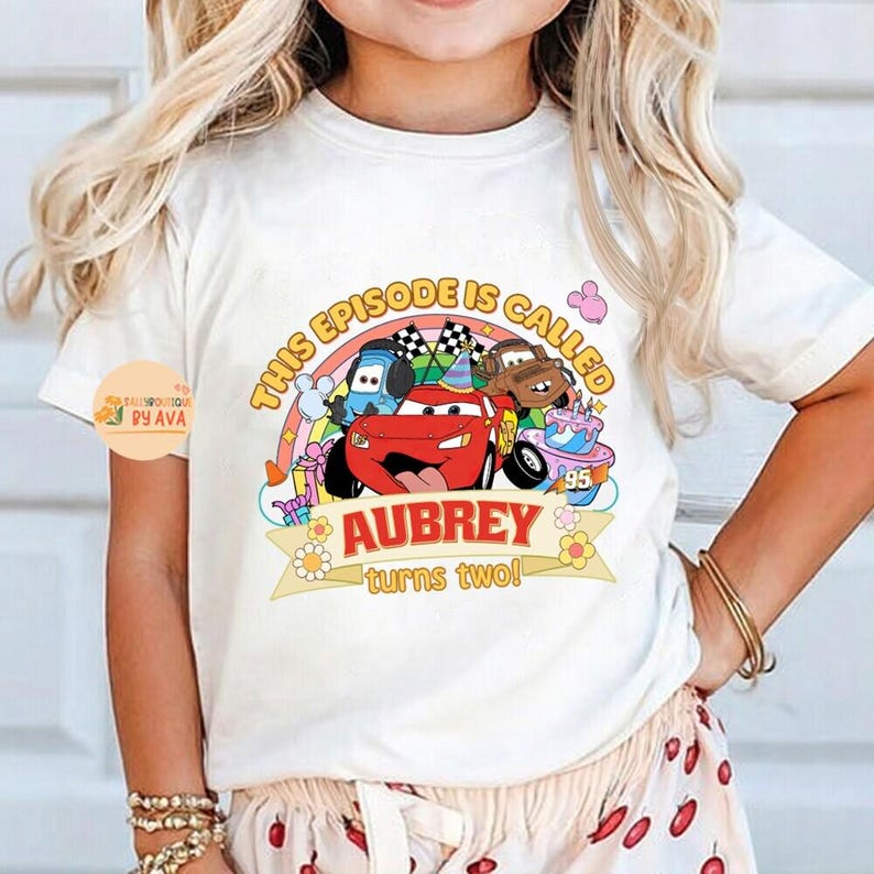 Camiseta de cumpleaños personalizada con nombre y edad de Disneyland Cars, regalo de cumpleaños personalizado de Lightning McQueen y Sally, conjuntos de cumpleaños para toda la familia. imagen 4