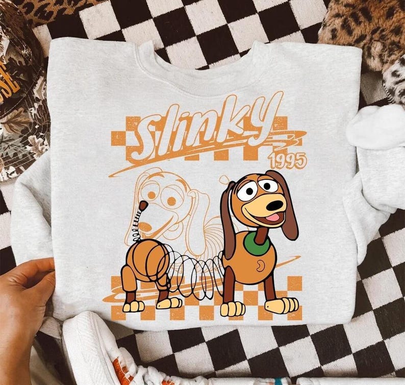 Retro Disneyland Pixar Toy Story All Characters Checkered Signature Shirt, Woody, Buzz, Jessie, Bo Peep, Personalized Group Matching Tee Bild 4