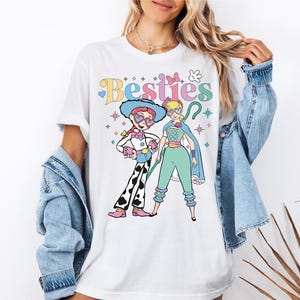 Disneyland Toy Story Besties T-Shirts, Bo Peep And Jessie Shirts, Disneyland Girls Outfits, Disneyland Best Friends Tee, BFF Girls Trip 2026 bild 4