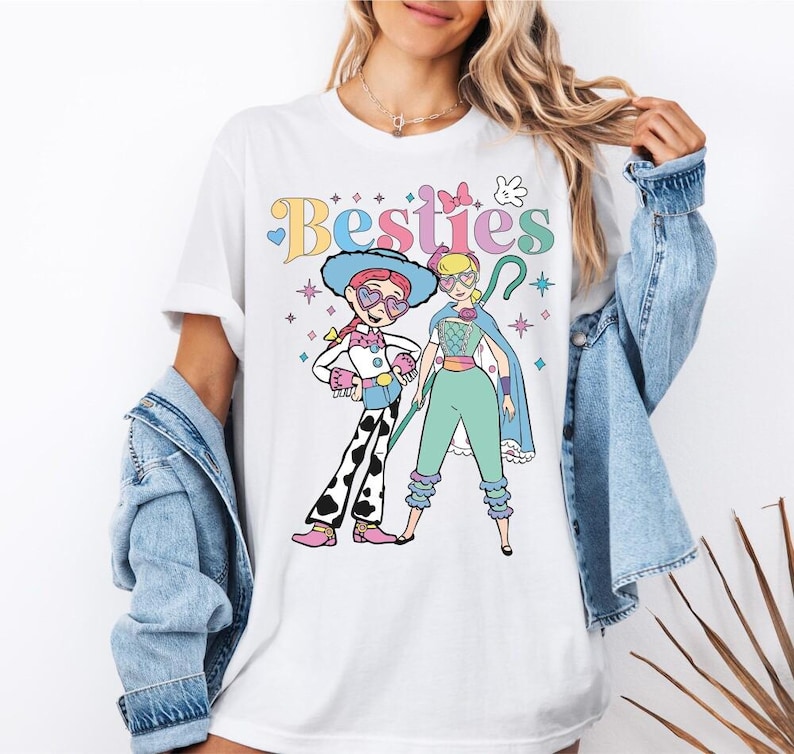 Disneyland Toy Story Besties T-Shirts, Bo Peep And Jessie Shirts, Disneyland Girls Outfits, Disneyland Best Friends Tee, BFF Girls Trip 2026 bild 4