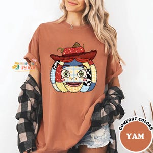 Comfort Colors Preppy Floral Toy Story Shirt, Fall Pumpkin Shirt, Disneyland Autumn Shirt, Disneyland Halloween, Toy Story Halloween Shirt Bild 6