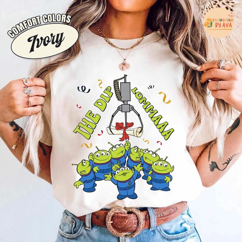 Disneyland Aliens Toy Story The Diploma Graduation 2026 Comfort Colors T-shirt, Graduate Shirt, Graduate Senior Gifts, 2026 Trip Matching Bild 2