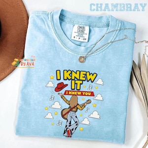 Comfort Colors I Knew It, I Knew You Toy Story 5 T-Shirt, Toy Story 13 Cloud Summer Beach Shirt, Gift For Music Fan, 2026 Tshirt immagine 1