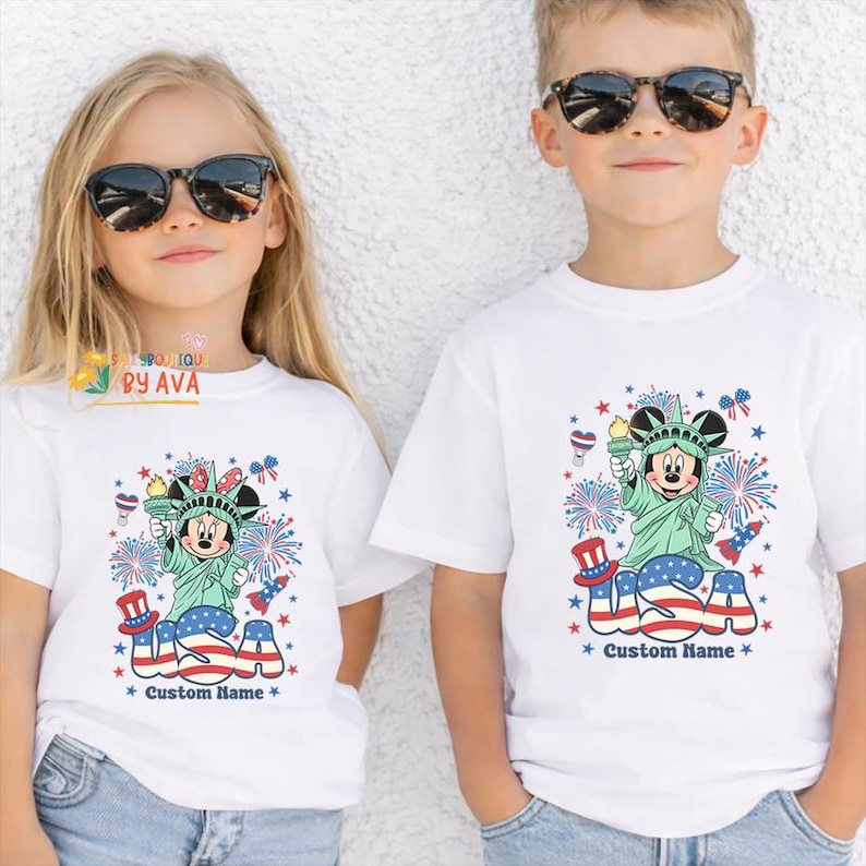 Camiseta personalizada de Disneyland para el Día de los Caídos con temática patriótica, camiseta de Disneyland para el 4 de julio, camiseta de Mickey USA, camisetas patrióticas de Disneyland por sus 250 años. imagen 3