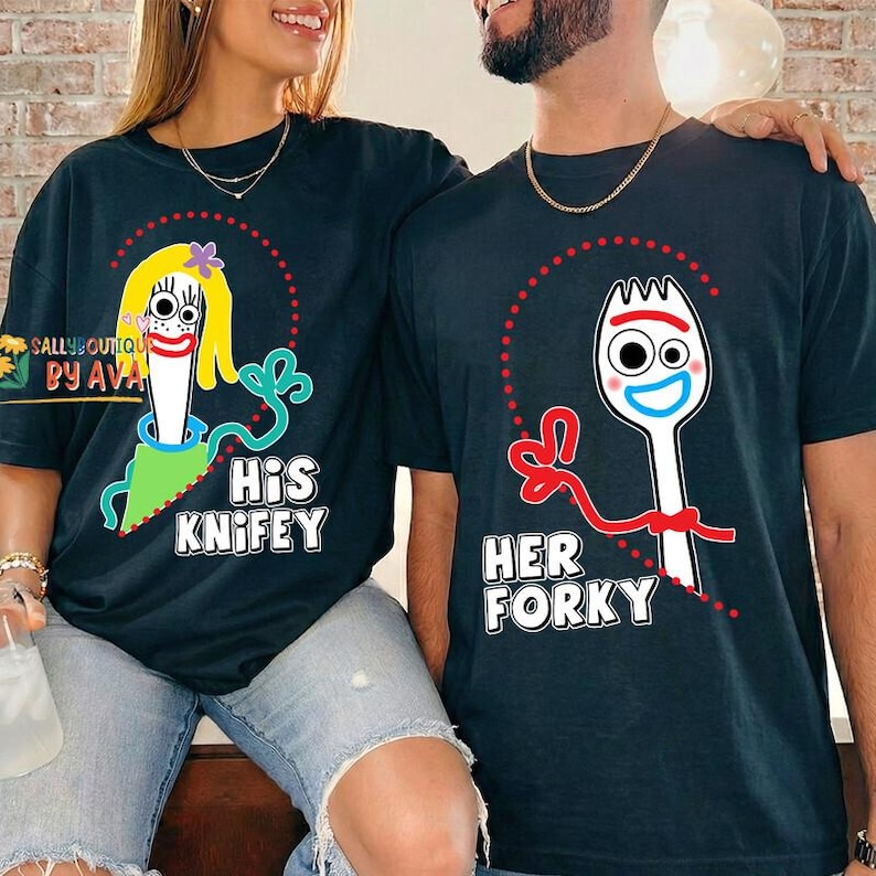 Camiseta de pareja de Forky y Knifey, camiseta de Forky de Toy Story, camiseta de pareja inspirada en Toy Story, camiseta de pareja de Disneyland, regalos de San Valentín para parejas imagen 4
