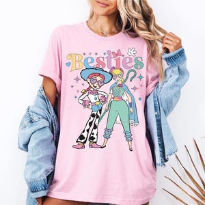 Disneyland Toy Story Besties T-Shirts, Bo Peep And Jessie Shirts, Disneyland Girls Outfits, Disneyland Best Friends Tee, BFF Girls Trip 2026 bild 2