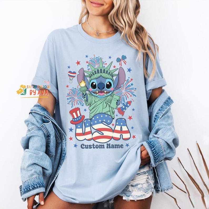 Camiseta personalizada de Disneyland para el Día de los Caídos con temática patriótica, camiseta de Disneyland para el 4 de julio, camiseta de Mickey USA, camisetas patrióticas de Disneyland por sus 250 años. imagen 6