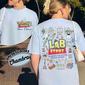 Camiseta de la Semana del Laboratorio de Toy Story de Disneyland 2026, Buzz Lightyear, Woody, Jessie, Bo Peep, Historia del Laboratorio, Camiseta del Equipo del Laboratorio, Laboratorio Médico Clínico imagen 5