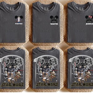 Camiseta de Star Wars con nombre personalizado, camiseta personalizada de Mickey y sus amigos de Disneyland, camiseta del 4 de mayo, viaje a Disneyland 2026, camiseta familiar a juego imagen 3