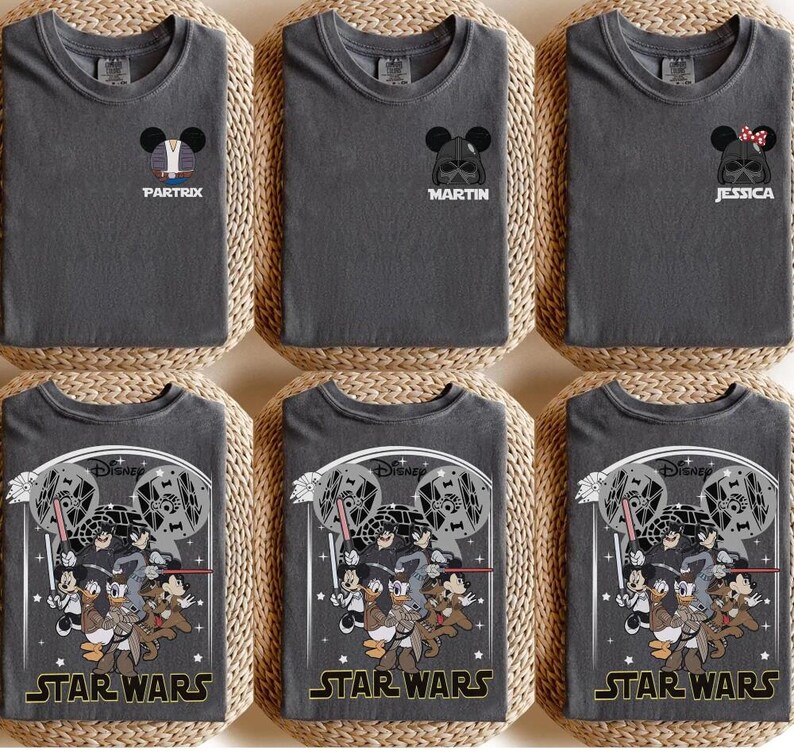 Camiseta de Star Wars con nombre personalizado, camiseta personalizada de Mickey y sus amigos de Disneyland, camiseta del 4 de mayo, viaje a Disneyland 2026, camiseta familiar a juego imagen 3