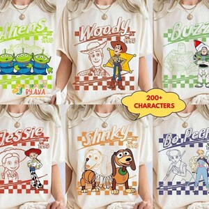 Camiseta retro a cuadros de Disneyland Pixar Toy Story con todos los personajes: Woody, Buzz, Jessie y Bo Peep. Camiseta personalizada a juego. imagen 2