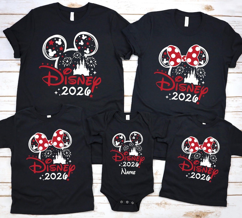 Camiseta personalizada de Disneyland 2026, camisetas del Castillo de Disneyland 2026, camiseta de Disneyland, camiseta del viaje a Disneyland 2026, camiseta familiar a juego de Disneyland imagen 1