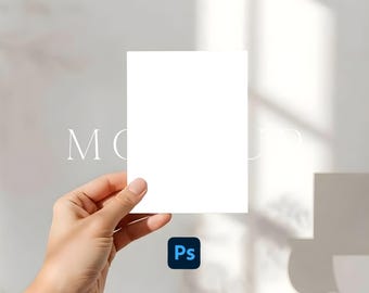 Maqueta de tarjeta en mano, invitación minimalista, postal, Photoshop PSD, plantilla de capa de objeto inteligente editable, tamaño personalizable, tarjeta de notas A6, JPG