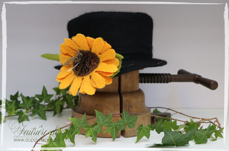 yellow and green women/'s hat in handmade felt and Tournesol silk Black