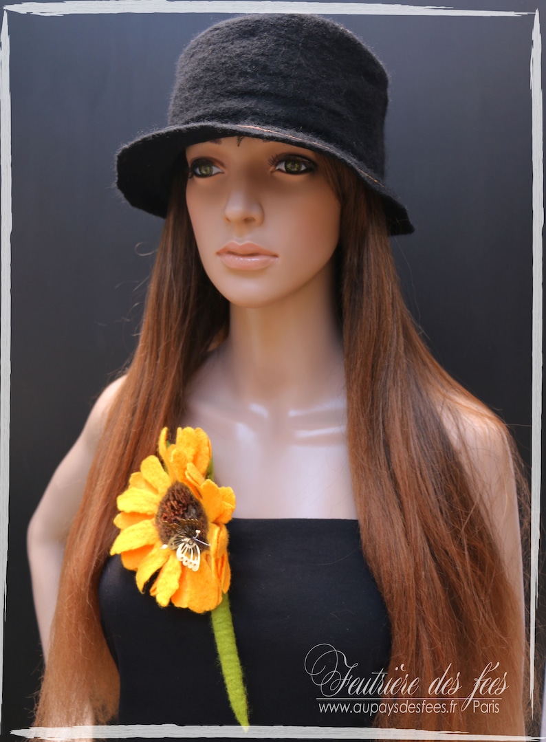 yellow and green women/'s hat in handmade felt and Tournesol silk Black