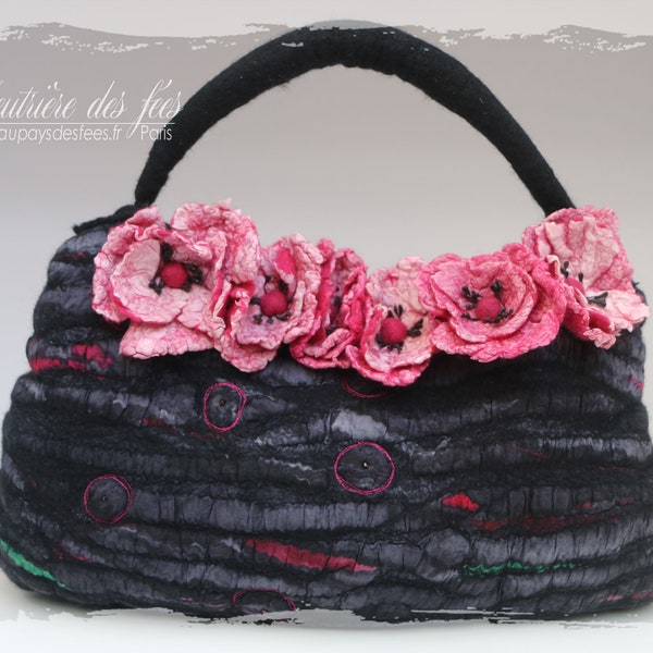 Sac gris, noir, rose et vert en feutre artisanal et soie "Floraison"