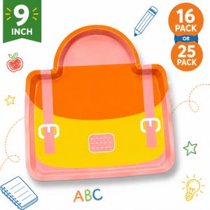 Può includere: Un piatto di carta da 23 cm a forma di zaino scolastico con manico superiore rosa, sezione superiore arancione e sezione inferiore gialla, dotato di cinghie rosa con fibbie bianche e una piccola tasca rettangolare centrale.