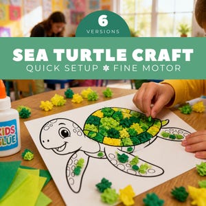 Puede incluir: Una actividad de manualidades de tortuga marina sobre una hoja de papel blanco con el contorno negro de una tortuga. El caparazón está parcialmente relleno con trozos pequeños de papel seda arrugado verde y amarillo. Hay pegamento.
