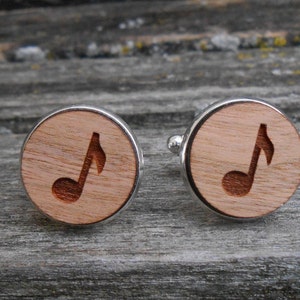 Boutons de manchette musique. Pince à cravate en option. Bois gravé au laser. Mariage, anniversaire, cadeau de garçon d'honneur, papa. Note de musique. Croche, Partitions