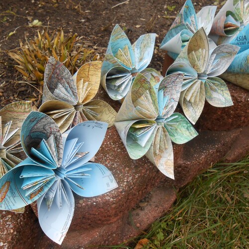 12 Huge Kusudama Paper Flowers. CHOOSE Your MAP, PAPER, Etc. Great For Weddings, Centerpiece, shops Decoration, Gift.