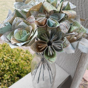 Vintage Map Paper Flower Bouquet. World Maps. Origami Kusudama, Roses ...